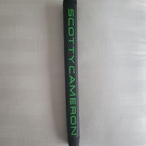 Scotty Cameron Matador Midsize Black Putter Grip with Green Text